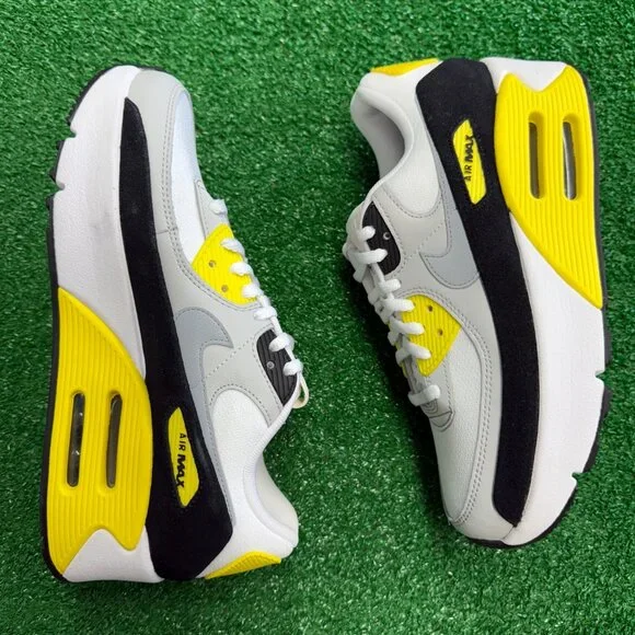 Nike Air Max 90 LV9 Womens Sportswear Shoes White FD4328-105 VNDS Sz 7.5
